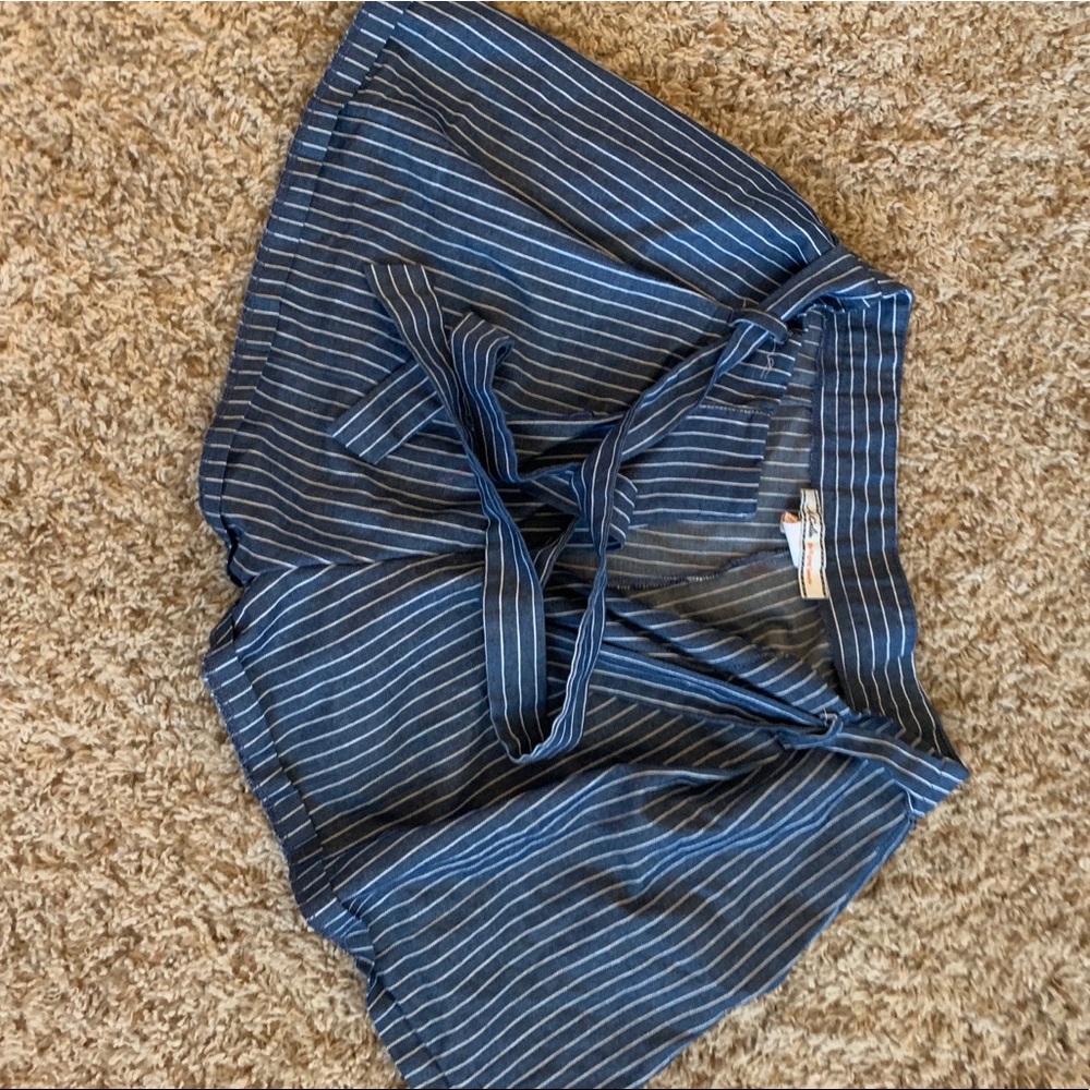 Shorts with tie!